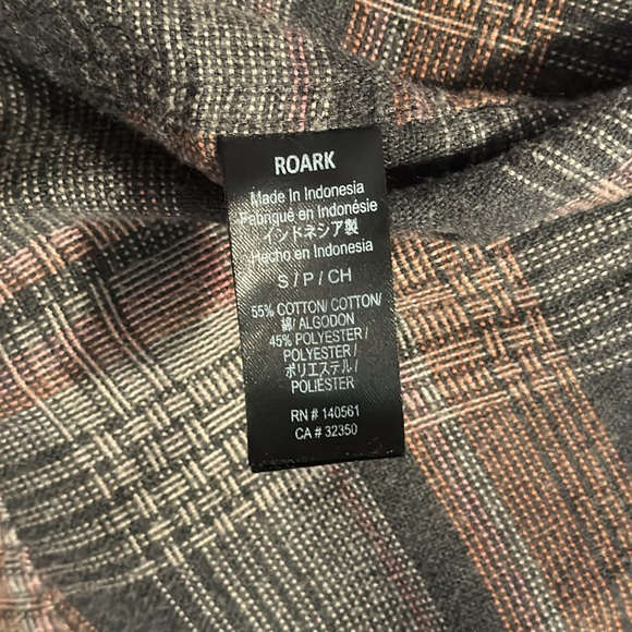 Roark button down flannel shirt. Size small - Picture 3 of 3